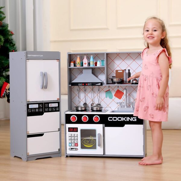 KitchenPlaySet_MMM908_3.jpg