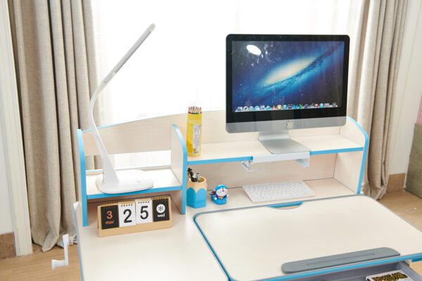 StudyTable_Blue_Detail_02_B.jpg