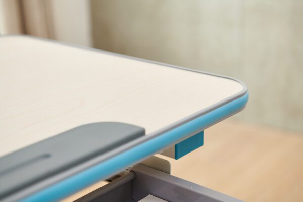 StudyTable_Blue_Detail_03_B.jpg